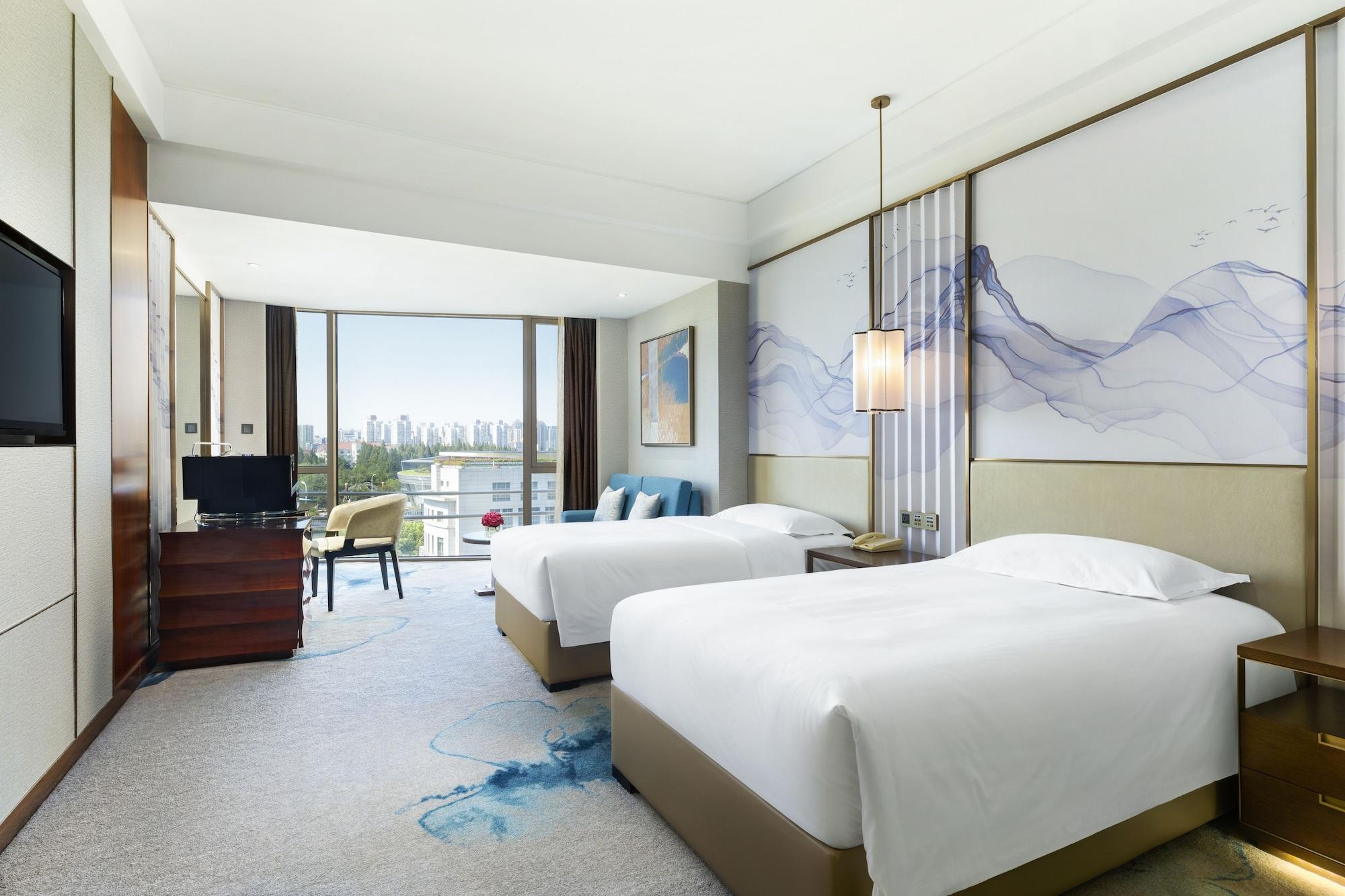 Grand Millennium Shanghai Hongqiao Экстерьер фото