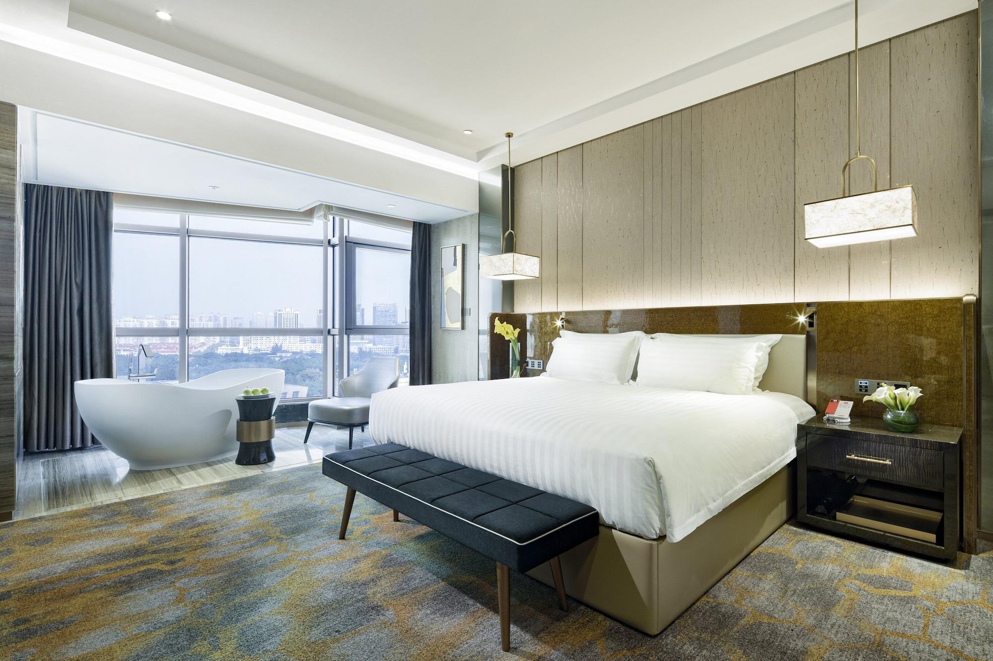Grand Millennium Shanghai Hongqiao Экстерьер фото