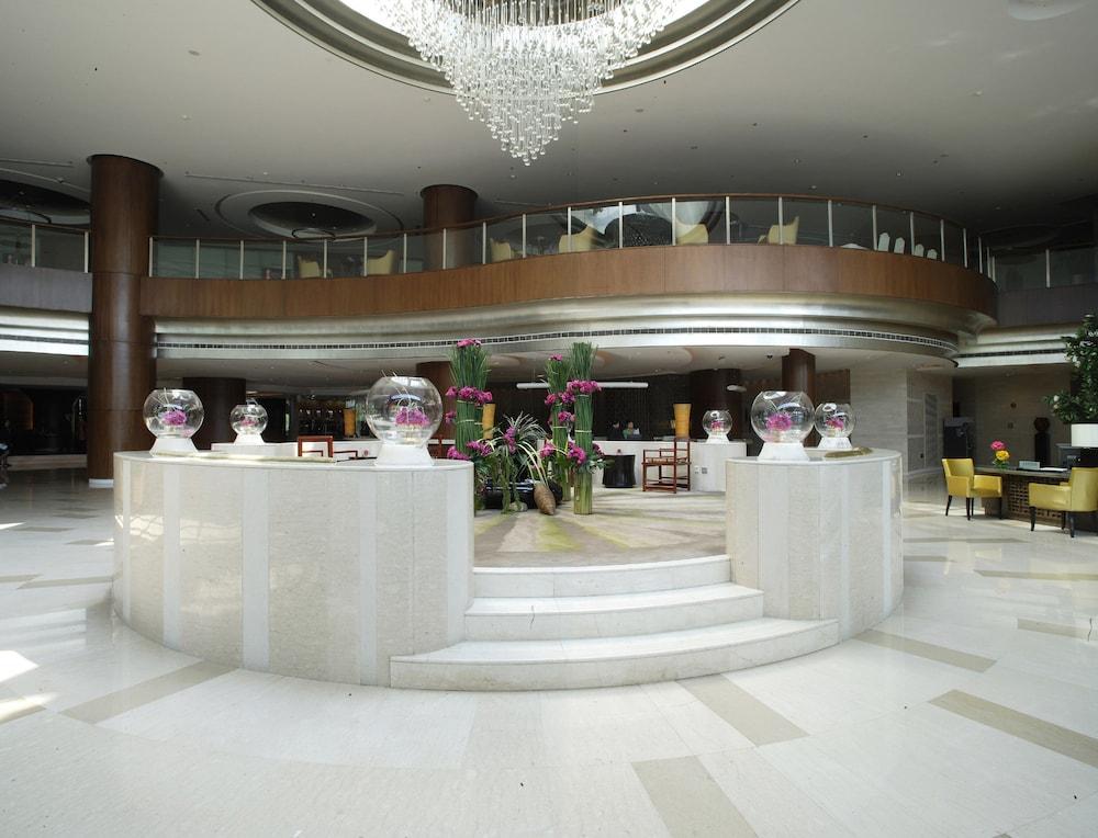 Grand Millennium Shanghai Hongqiao Экстерьер фото